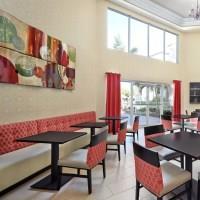 Hotel Holiday Inn Express Suites Downtown-5th