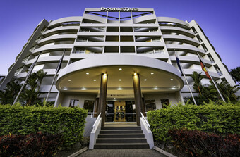 Hotel Doubletree By Hilton Cairns