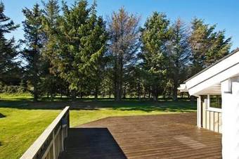 Three-bedroom Holiday Home In L�kken 62