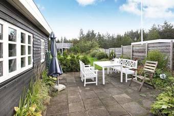 Three-bedroom Holiday Home In L�gst�r 7