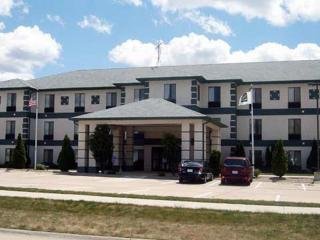 Hotel *collins Inn And Suites*