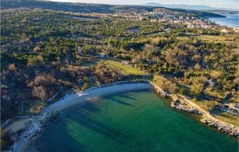 Three-bedroom Apartment Silo 05