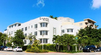 Hotel Lincoln Arms Suites