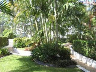 Hotel Surf Parade Resort