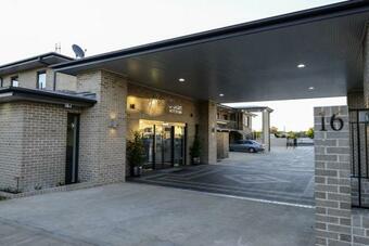 Astro Dish Motor Inn