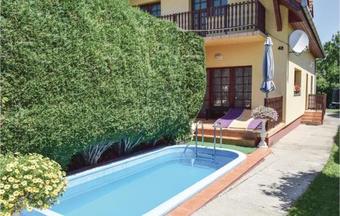 Holiday Home V�r�smarty Utca.-si�fok-kiliti