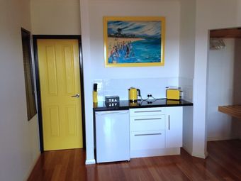 Bed & Breakfast On The Deck @ Shark Bay