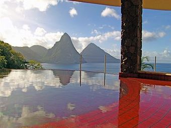 Hotel Jade Mountain Resort