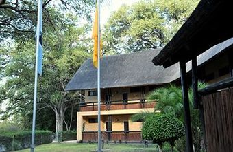 Hotel Cresta Riley's