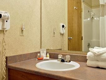 Ramada Stony Plain Hotel And Suites