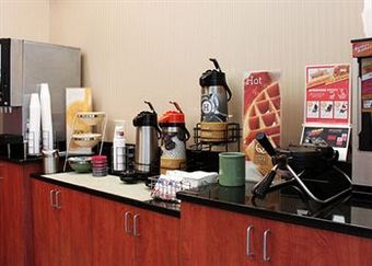 Hotel Quality Inn & Suites