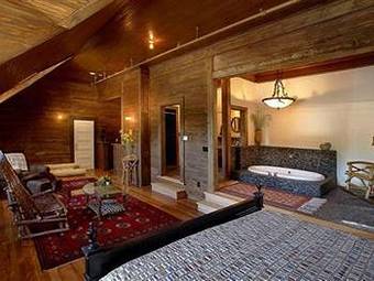 Hostal Mccloud River Mercantile Inn