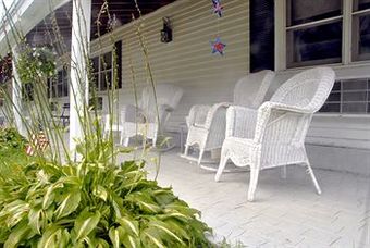 Hotel Gunstock Inn & Resort