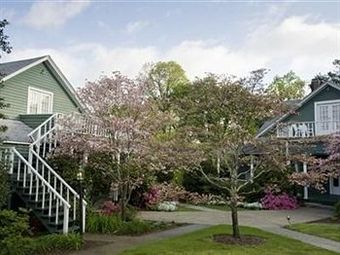 Bed & Breakfast 1906 Pine Crest Inn & Restaurant