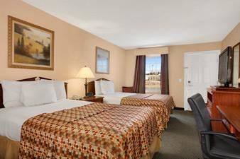 Hotel Baymont Inn And Suites Sanford