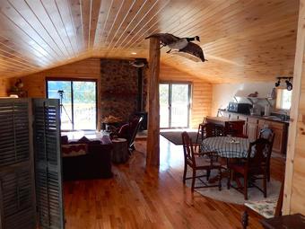 Kiwassa Lake Bed & Breakfast And Cabins