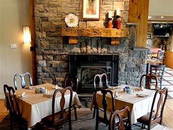 Hostal Camelot Restaurant & Inn