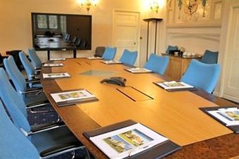 Hotel Bisham Abbey National Sports Centre