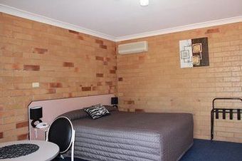 Motel Country Comfort Parkes