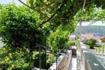 Apartamentos Guest House Rozi?