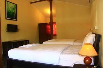 Senthong Asri Hotel And Resto