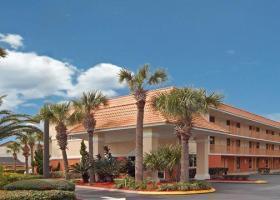 Hotel Comfort Inn
