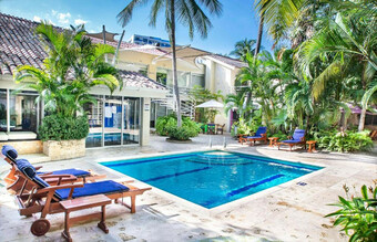 Hotel Santorini Express Y Caba�as