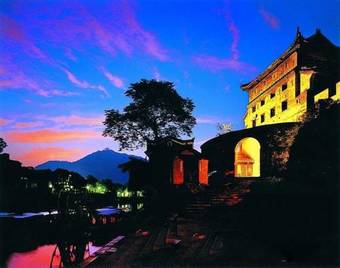 Posada Fenghuang Jianghu Inn