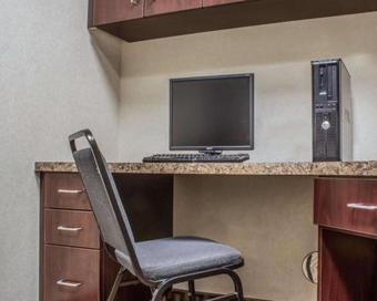Hotel Comfort Inn & Suites Farmington - Victor