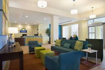 Hotel Days Inn & Suites Belmont