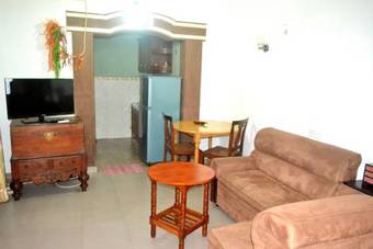 Silvereen Apartments