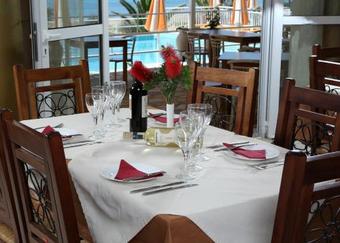 Marina Bay Aparthotel