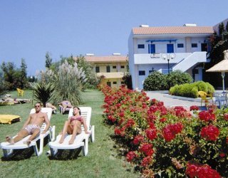 Lavris Hotel & Bungalows