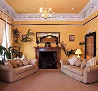 The Royal Hotel Tain