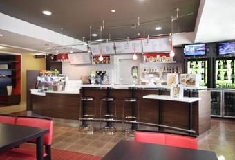 Hotel Courtyard Roseville