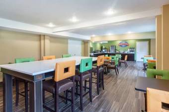 Hotel Baymont Inn & Suites Newark