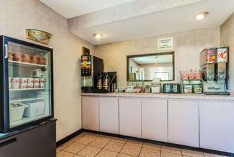 Motel Super 8 By Wyndham Stockbridge