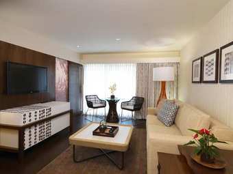 Hotel Hokulani Waikiki By Hilton Grand Vacations Club