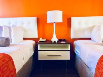 Hotel Howard Johnson By Wyndham Waukegan Great Lakes