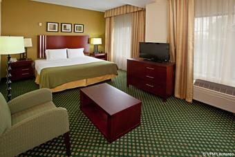 Holiday Inn Express Hotel & Suites Indianapolis - East
