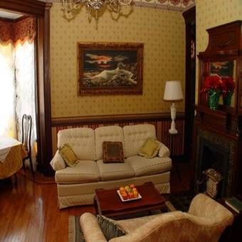 Herrold On Hill Bed And Breakfast