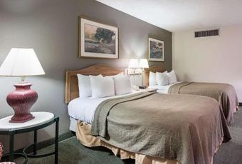 Hotel Rodeway Inn & Suites And Conference Center