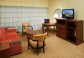 Hotel Courtyard Somerset