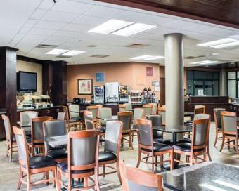 Hotel Comfort Suites Raleigh Durham Airport/rtp