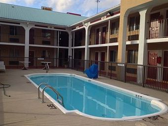 Motel Red Roof Inn Crossville