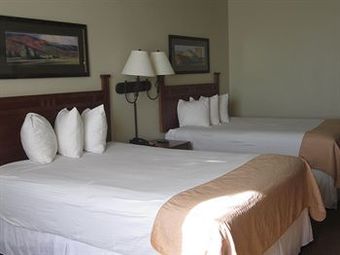 Hotel Bridgeport Suites