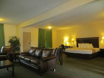 Echo Hotel & Conference Center