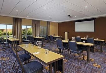 Hotel Courtyard By Marriott Victoria