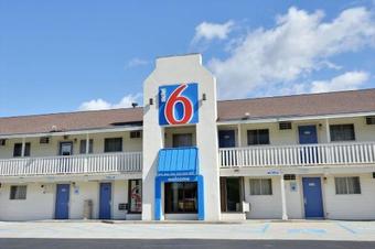 Motel 6 Brattleboro