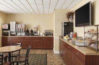 Hotel Country Inn & Suites - Fredericksburg South